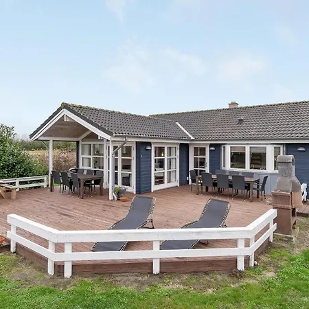 Holiday Home Folvavej V * Bøtø By